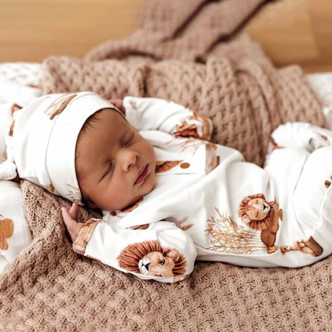 Cute Lion Printed Long Sleeve Baby Jumpsuit